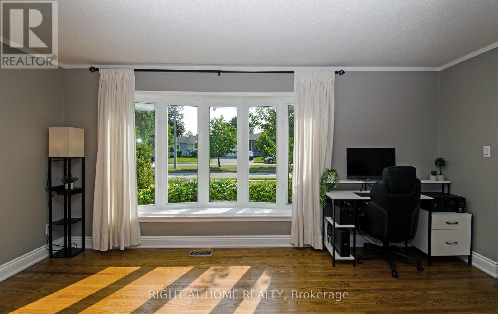 Property at 164 MCMURCHY AVENUE S image 5
