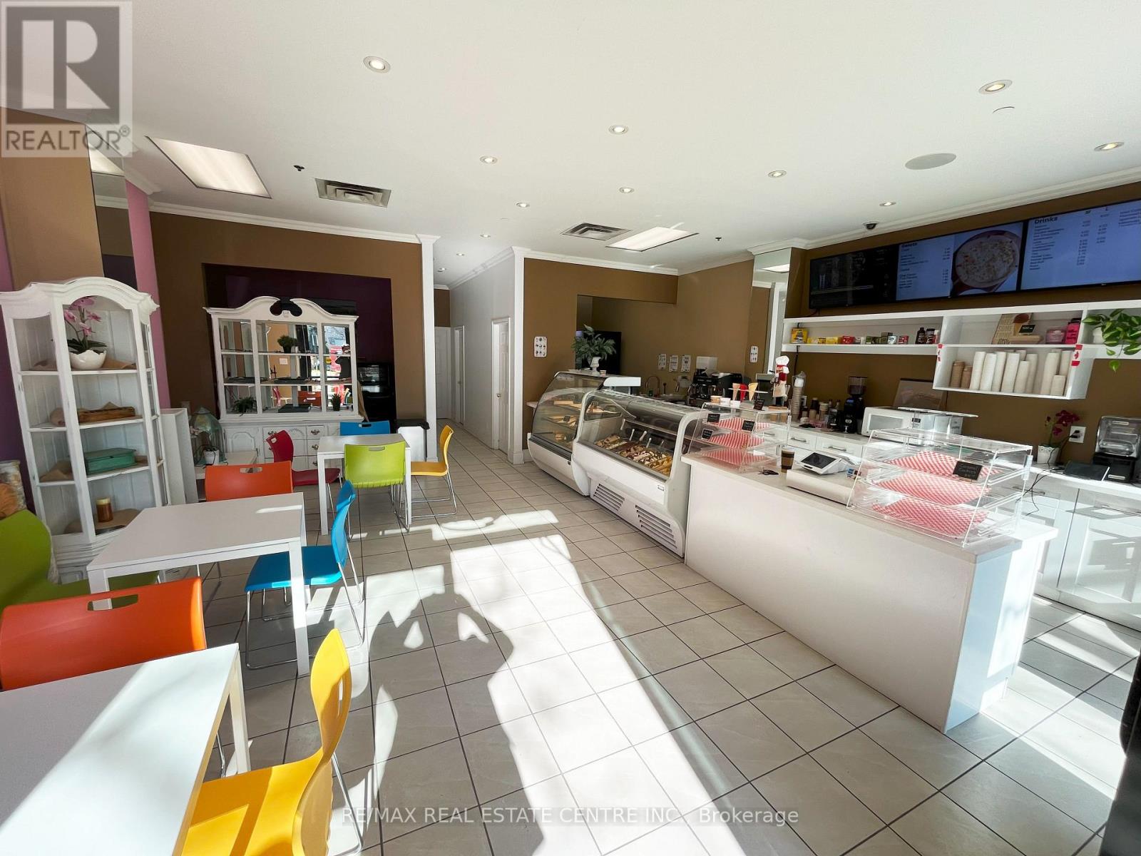 Property at 9-10 - 1455 LAKESHORE ROAD image 4