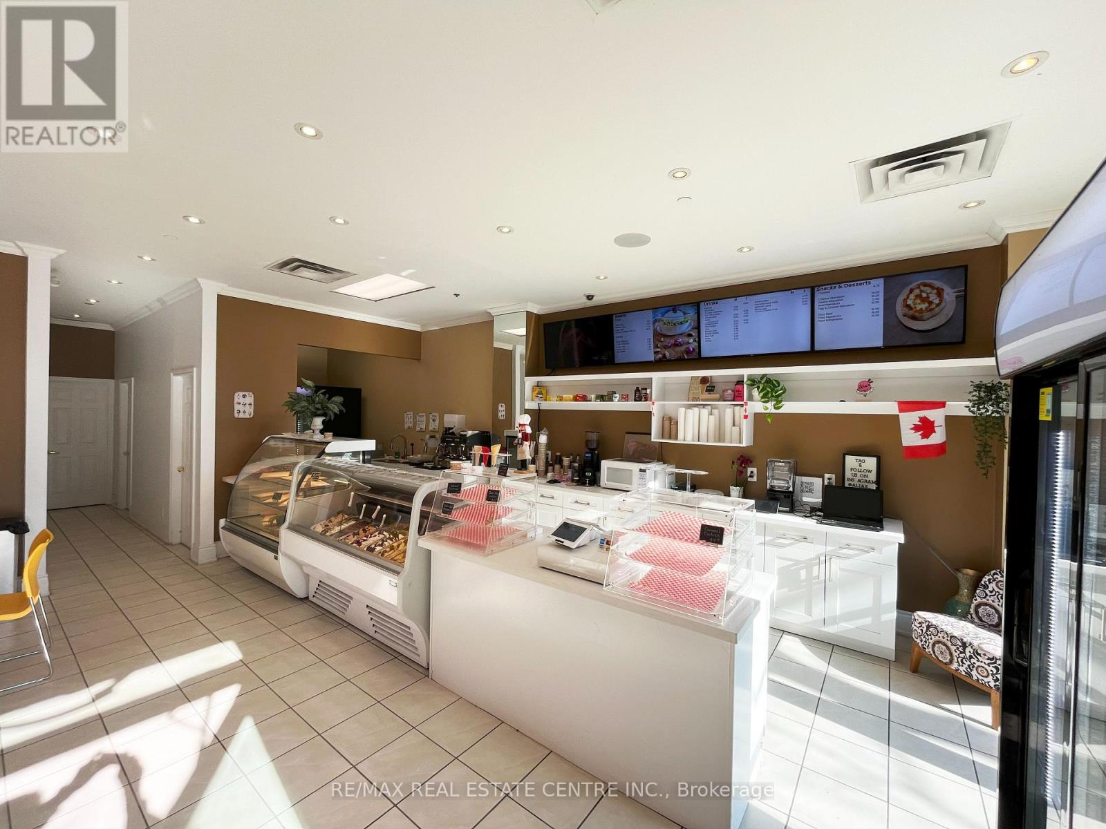 9-10 - 1455 Lakeshore Road, Burlington, Ontario  L7S 2J1 - Photo 8 - W12017250