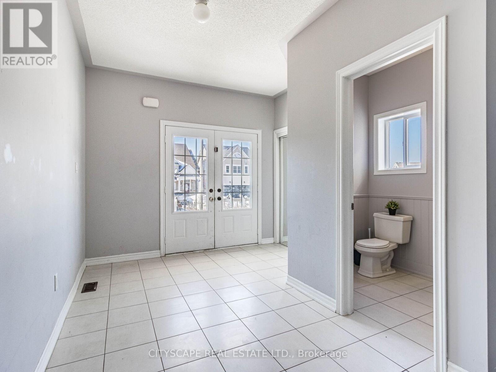 Property at 222 IRWIN STREET image 2