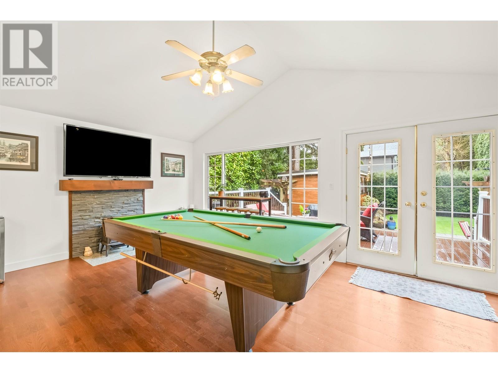 4585 Cove Cliff Road, North Vancouver, British Columbia  V7G 1H7 - Photo 16 - R2977344