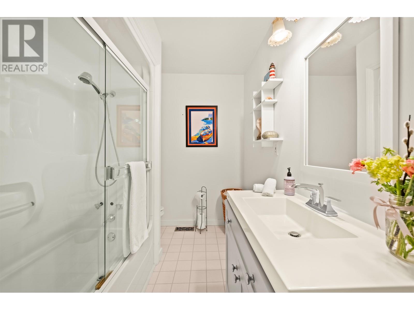 4585 Cove Cliff Road, North Vancouver, British Columbia  V7G 1H7 - Photo 21 - R2977344