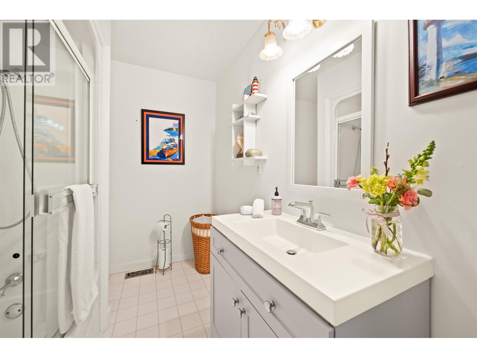 4585 Cove Cliff Road, North Vancouver, British Columbia  V7G 1H7 - Photo 22 - R2977344
