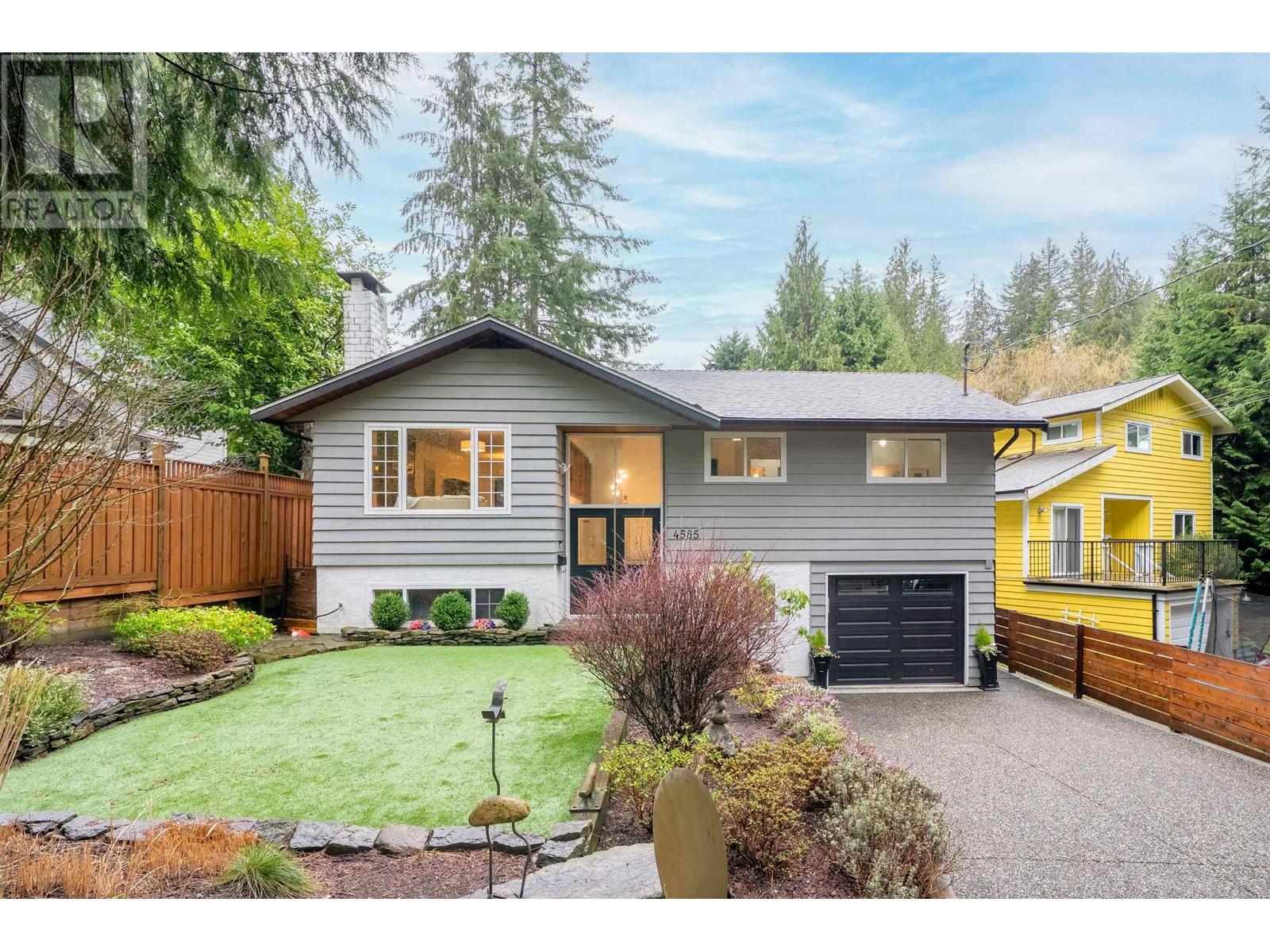 4585 Cove Cliff Road, North Vancouver, British Columbia  V7G 1H7 - Photo 1 - R2977344
