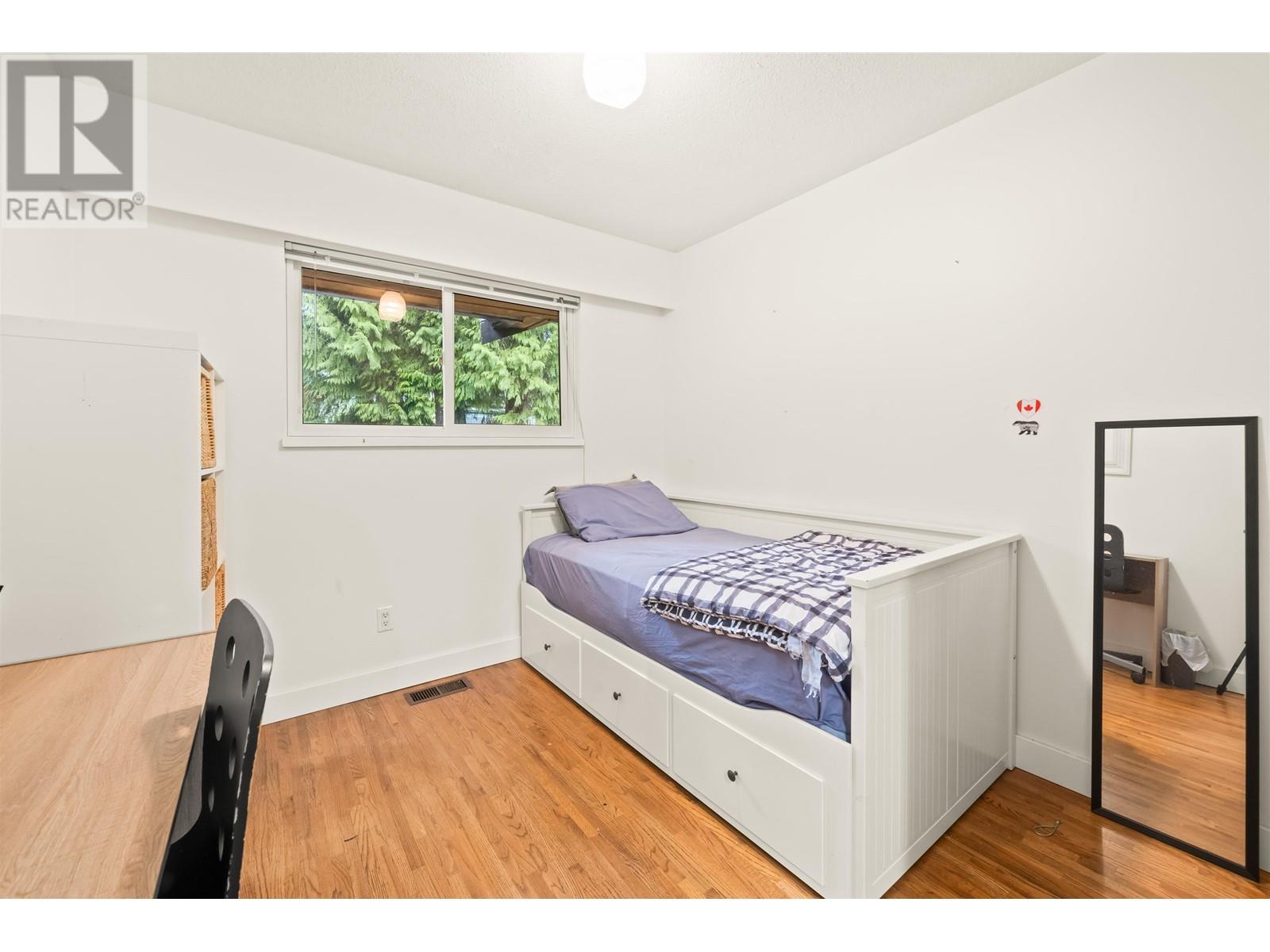 4585 Cove Cliff Road, North Vancouver, British Columbia  V7G 1H7 - Photo 29 - R2977344