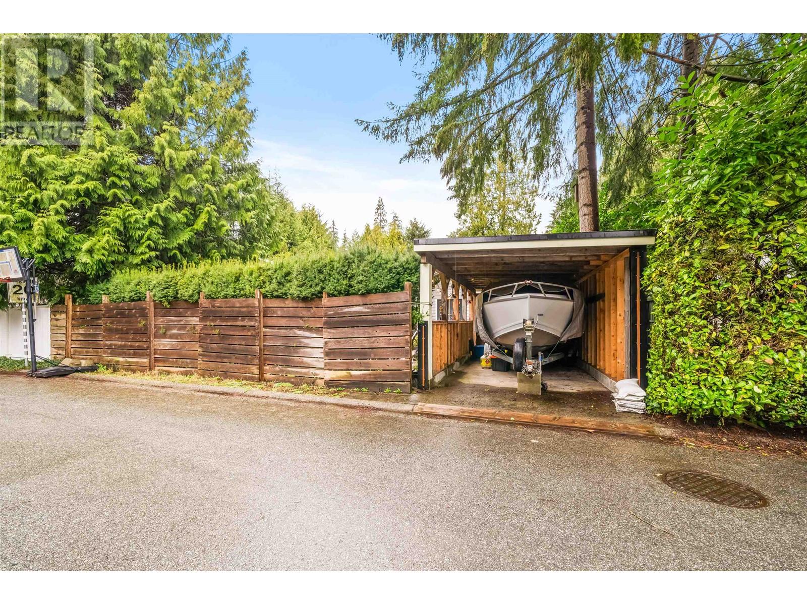 4585 Cove Cliff Road, North Vancouver, British Columbia  V7G 1H7 - Photo 35 - R2977344