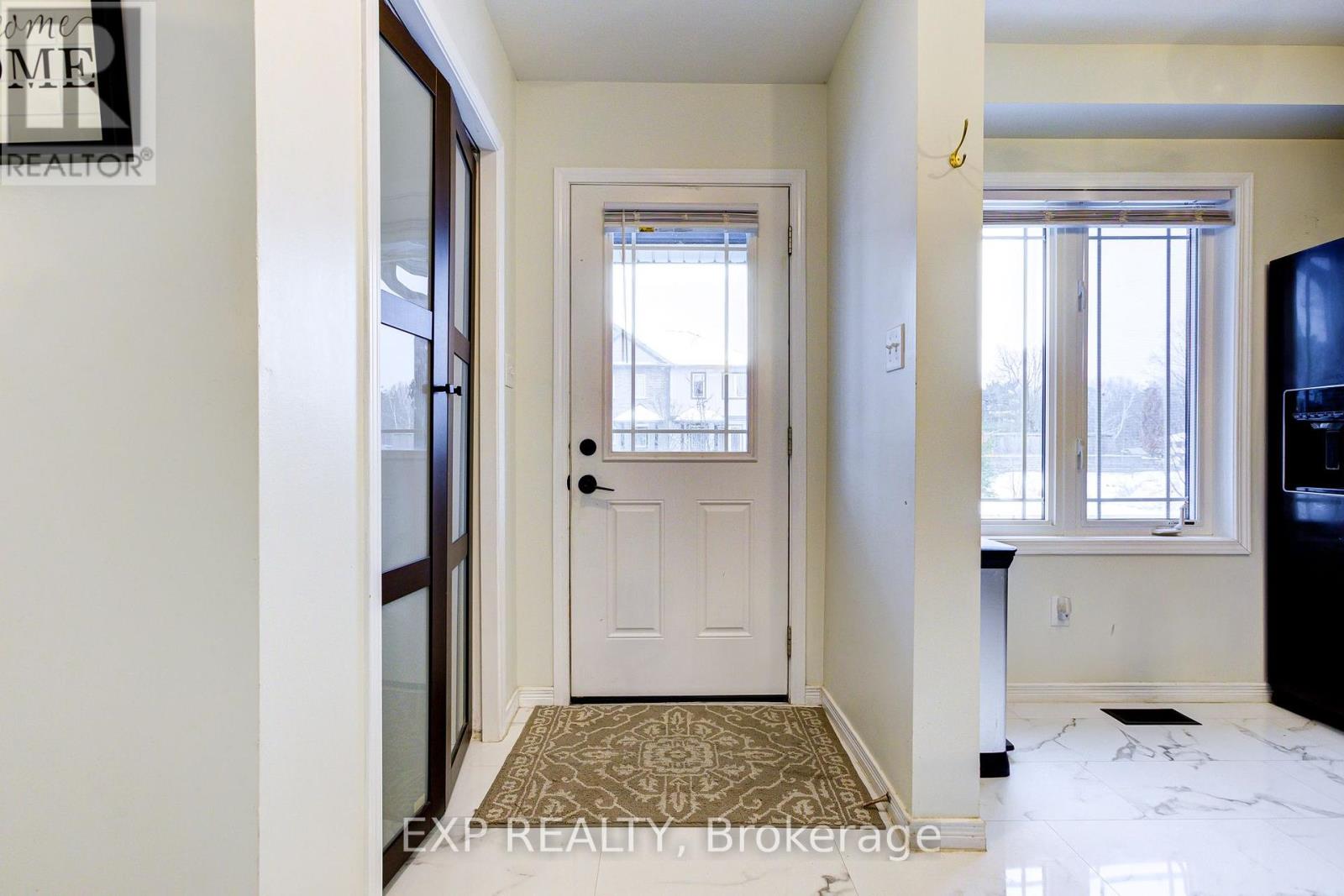 Property at 30 - 350 DUNDAS STREET S image 5