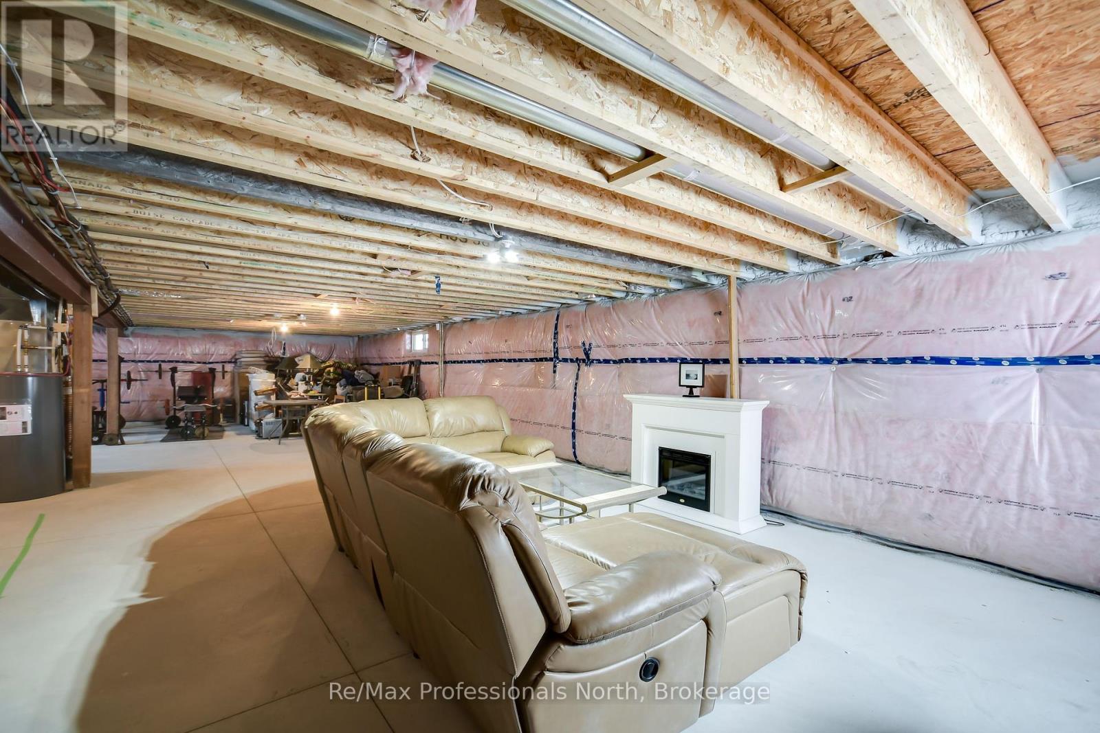 90 Ann Street, Bracebridge, Ontario  P1L 1M1 - Photo 26 - X12003802