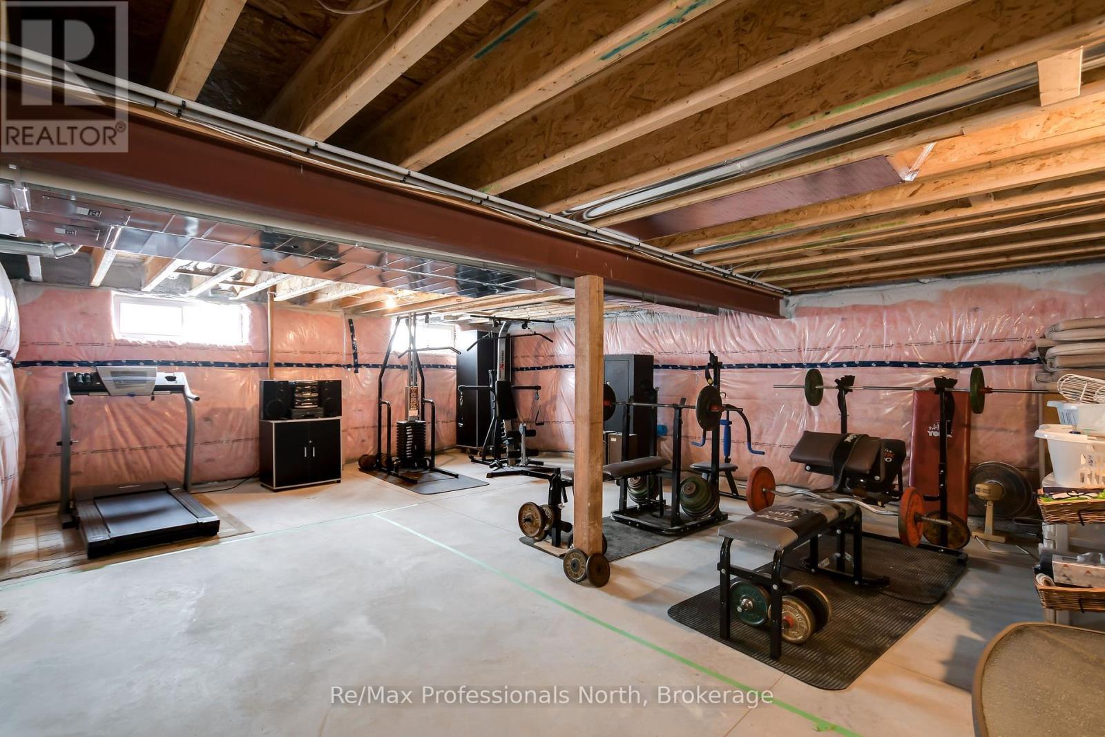 90 Ann Street, Bracebridge, Ontario  P1L 1M1 - Photo 29 - X12003802