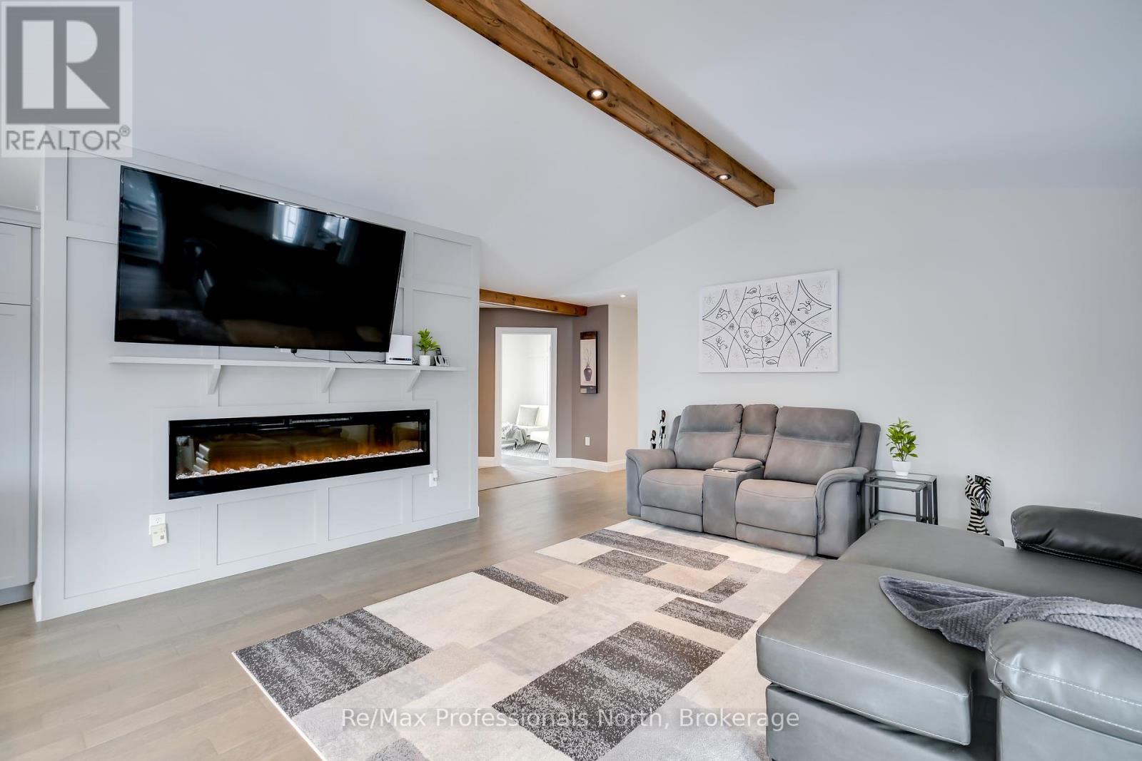 90 Ann Street, Bracebridge, Ontario  P1L 1M1 - Photo 8 - X12003802