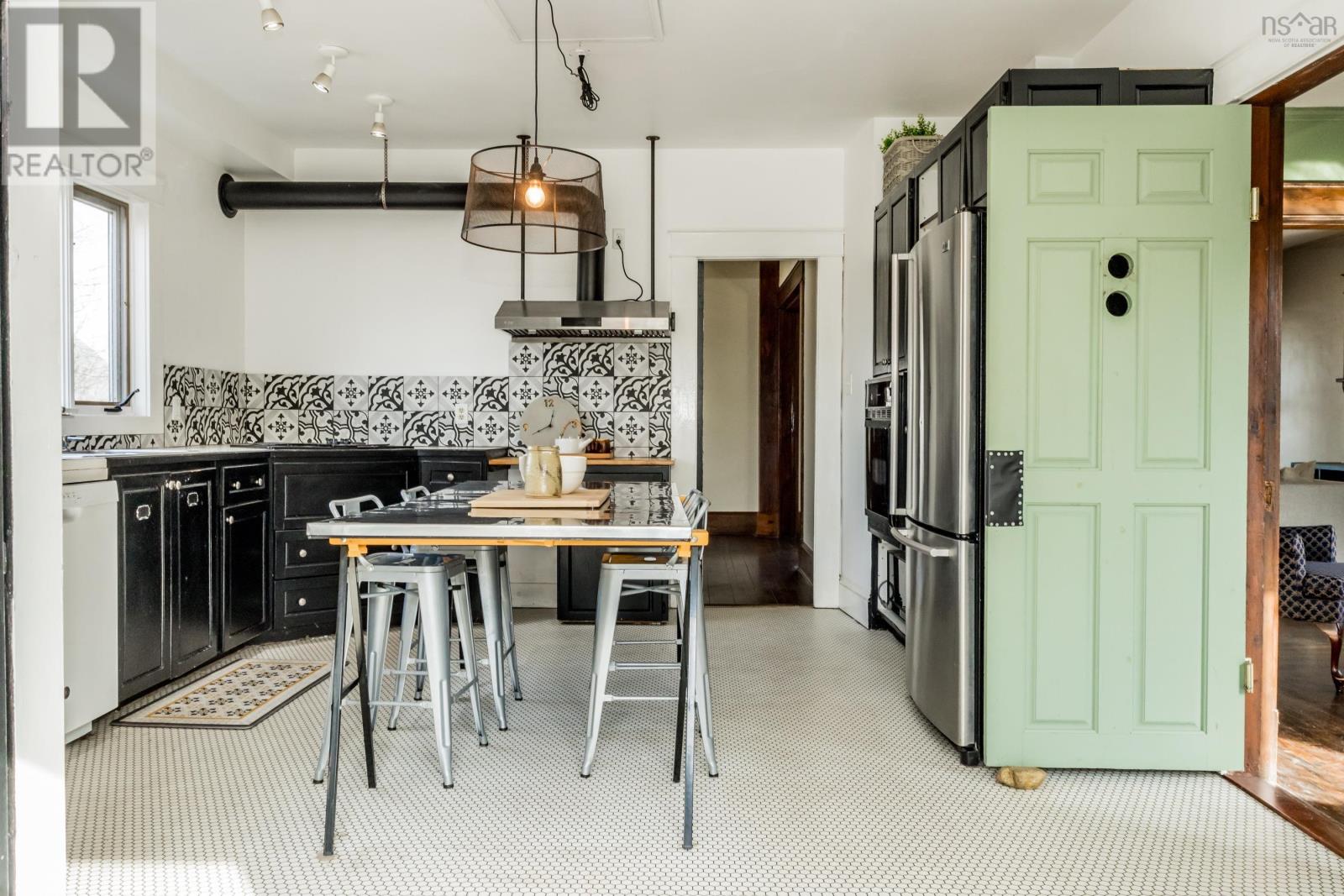 14 Locust Avenue, Wolfville, Nova Scotia  B4P 2E8 - Photo 11 - 202504788