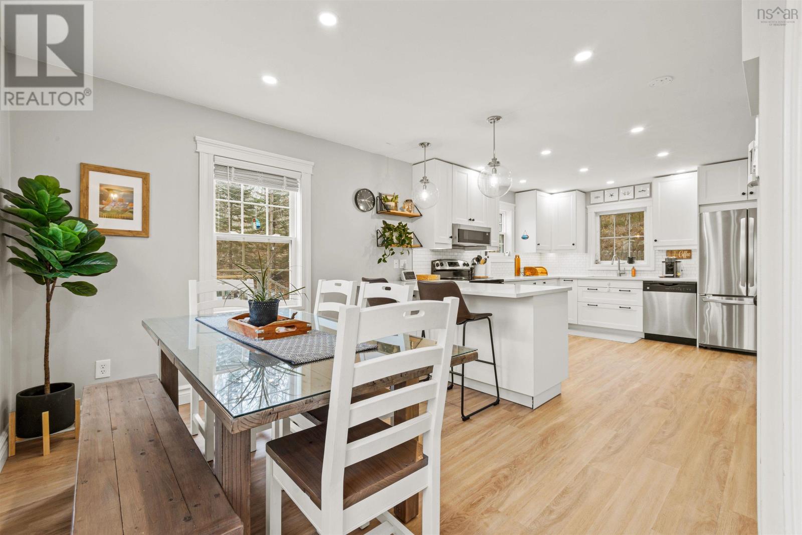 3955 St Margarets Bay Road, Hubley, Nova Scotia  B3Z 1C2 - Photo 5 - 202504718