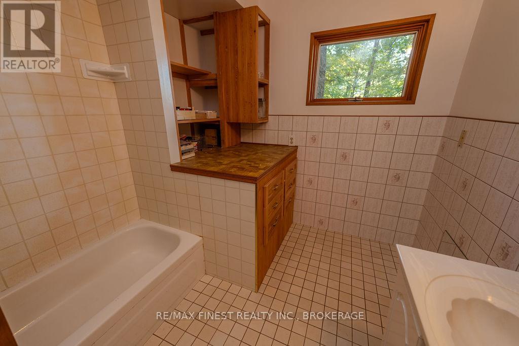 2305e Opinicon Road, Rideau Lakes, Ontario  K0G 1P0 - Photo 12 - X12017523