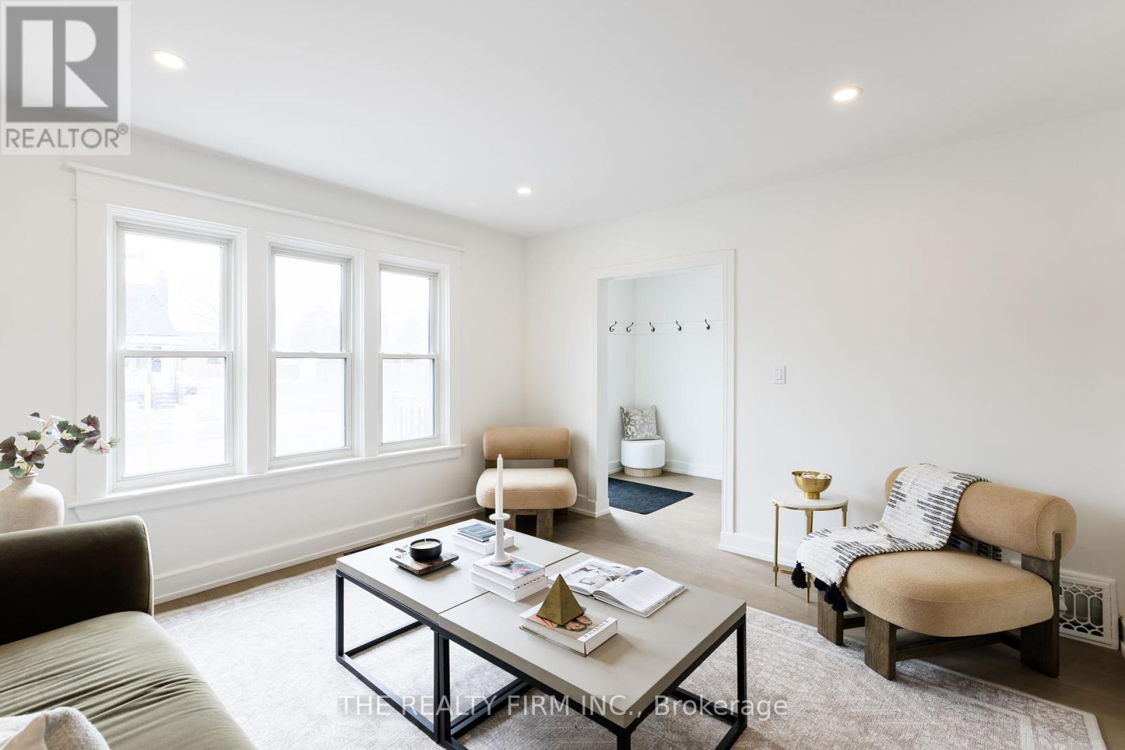 Photo 8 of 34 for 386 Mornington Avenue
