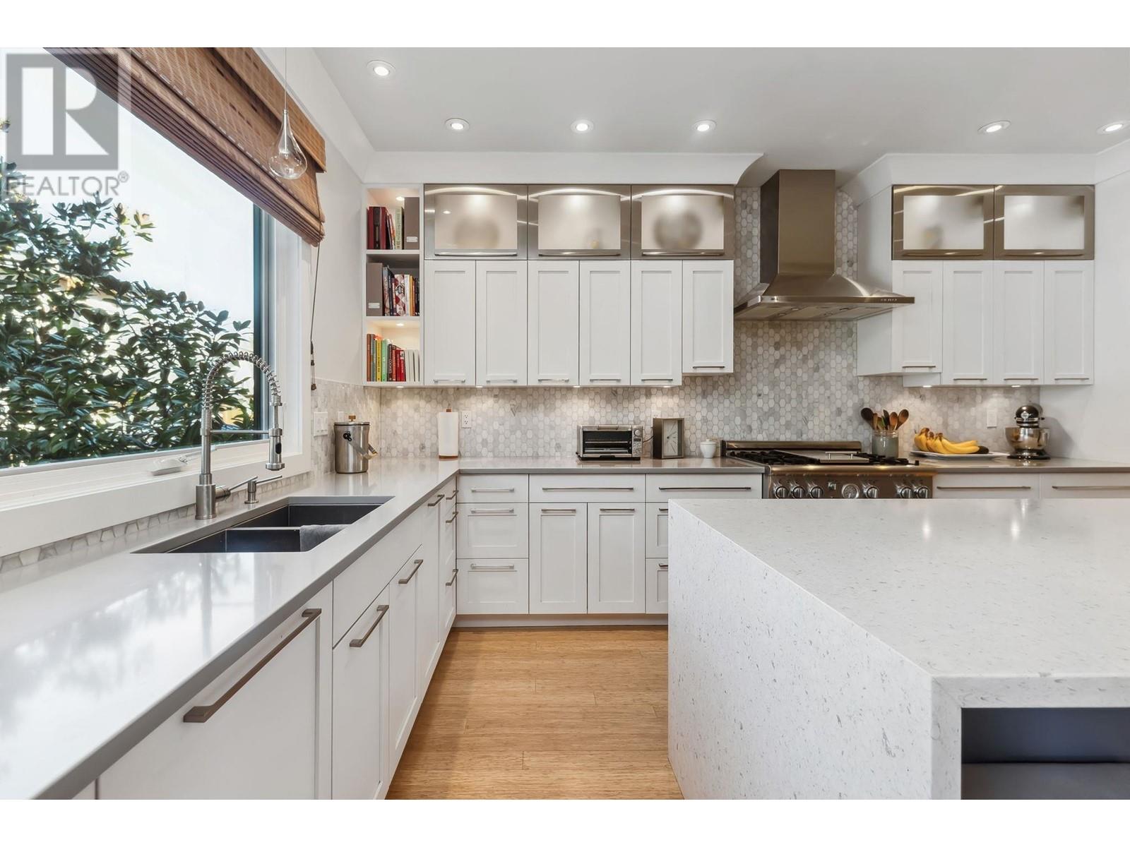 3963 W 20th Avenue, Vancouver, British Columbia  V6S 1G3 - Photo 9 - R2977137