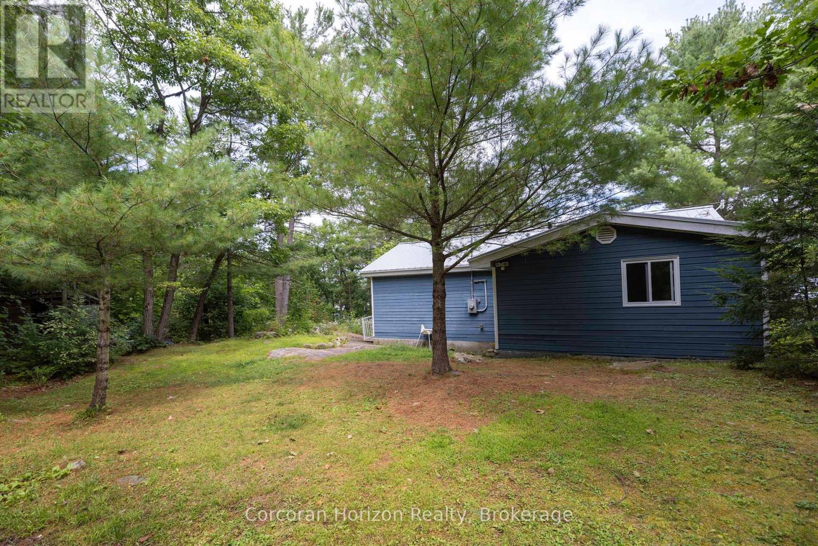 242 Is 90 Six Mi Lake Road, Georgian Bay, Ontario  L0K 1S0 - Photo 5 - X12017448