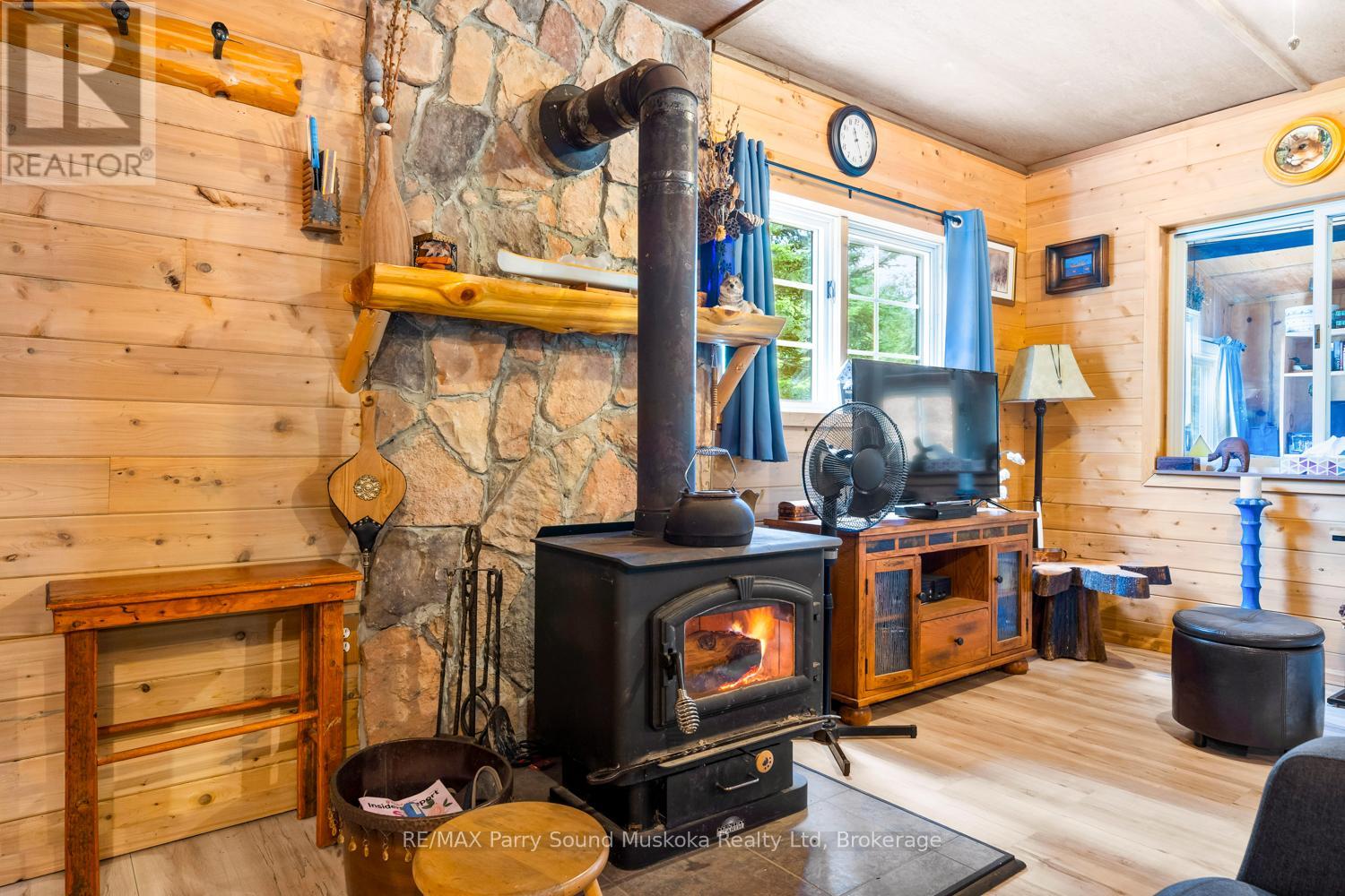 16c Magnet Road, Magnetawan, Ontario  P0A 1P0 - Photo 24 - X12017528