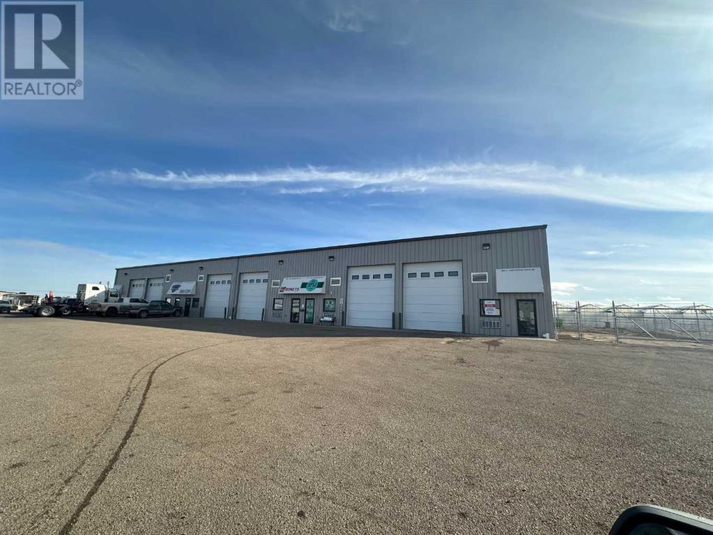1, 1302 Dirkson Drive Ne, Redcliff, Alberta  T0J 2P0 - Photo 2 - A2188603