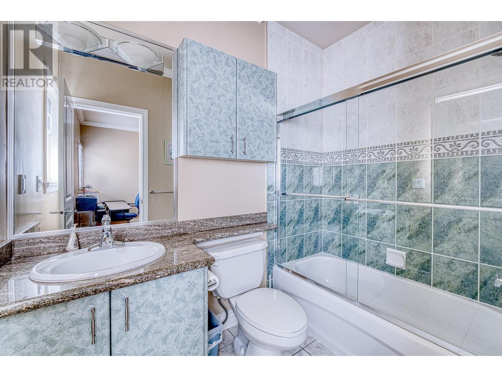 8831 Cooper Road, Richmond, British Columbia  V6Y 2M6 - Photo 22 - R2975023