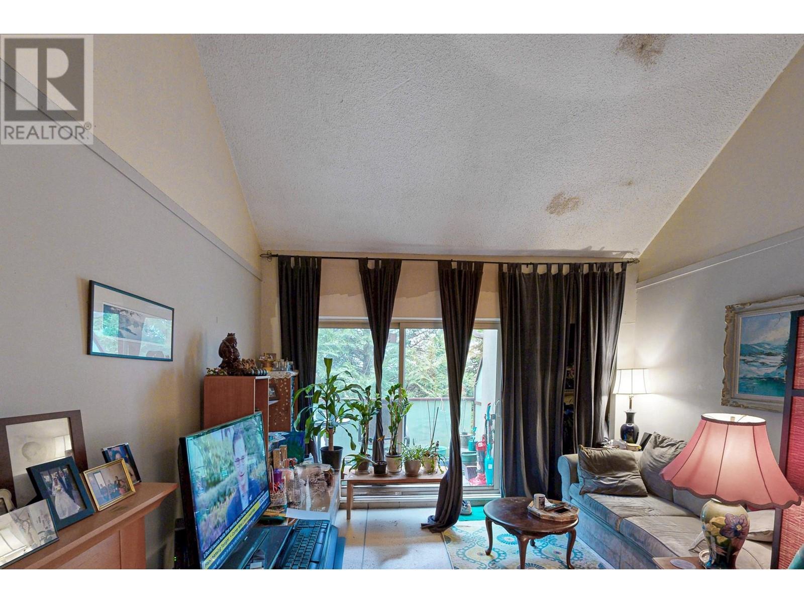 311 4363 HALIFAX STREET, burnaby, British Columbia