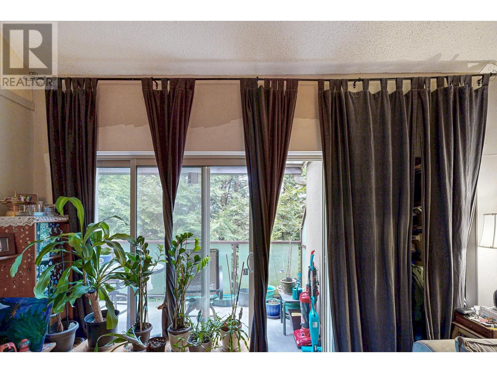 311 4363 Halifax Street, Burnaby, British Columbia  V5C 5Z3 - Photo 2 - R2977103