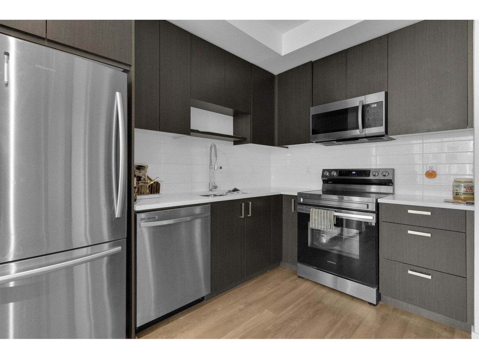 220 13623 81a Avenue, Surrey, British Columbia  V3W 3N7 - Photo 6 - R2977036