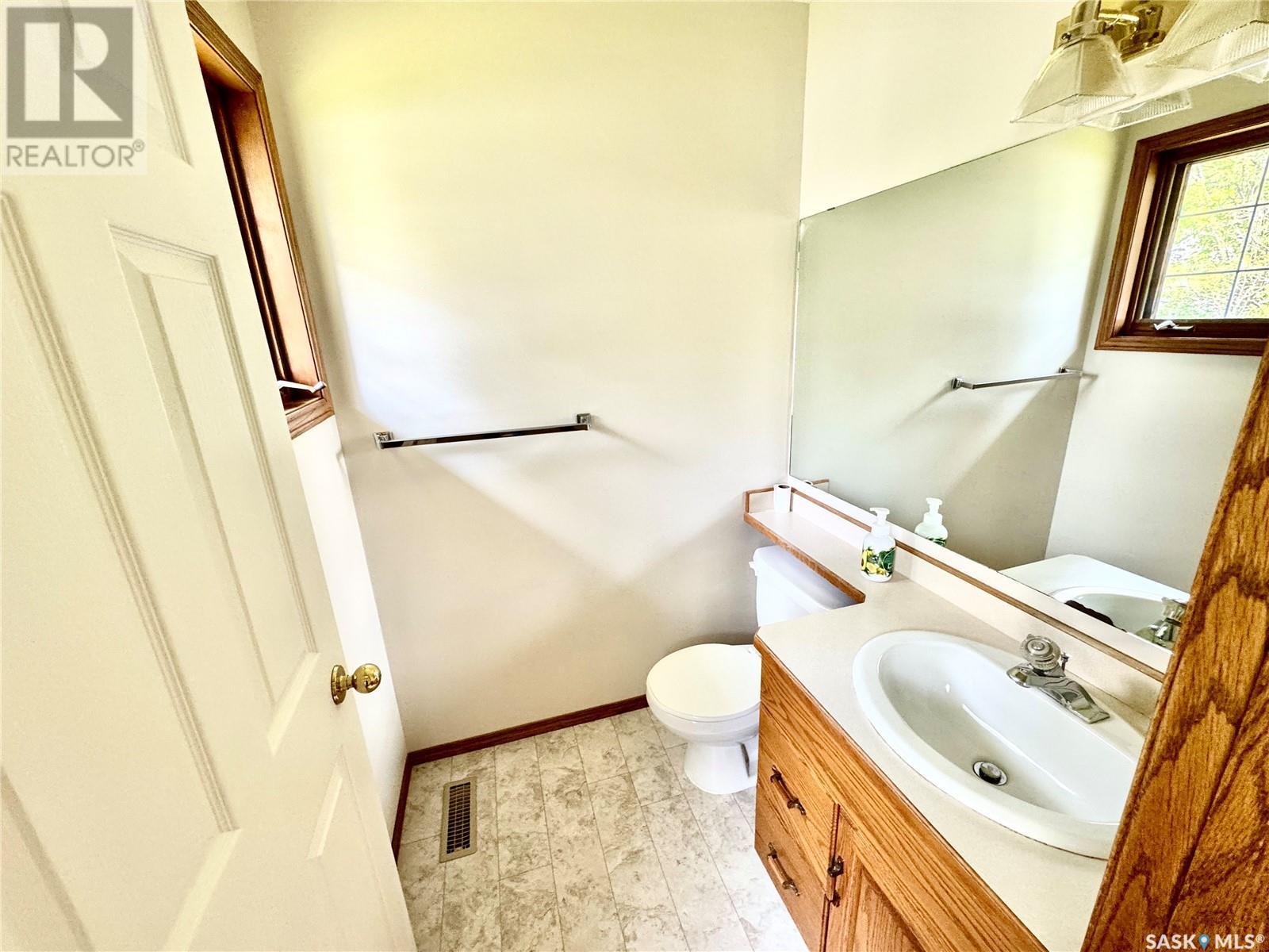 1118 Selo Place, Regina, Saskatchewan S4S 3W9 - Photo 10 - SK998729