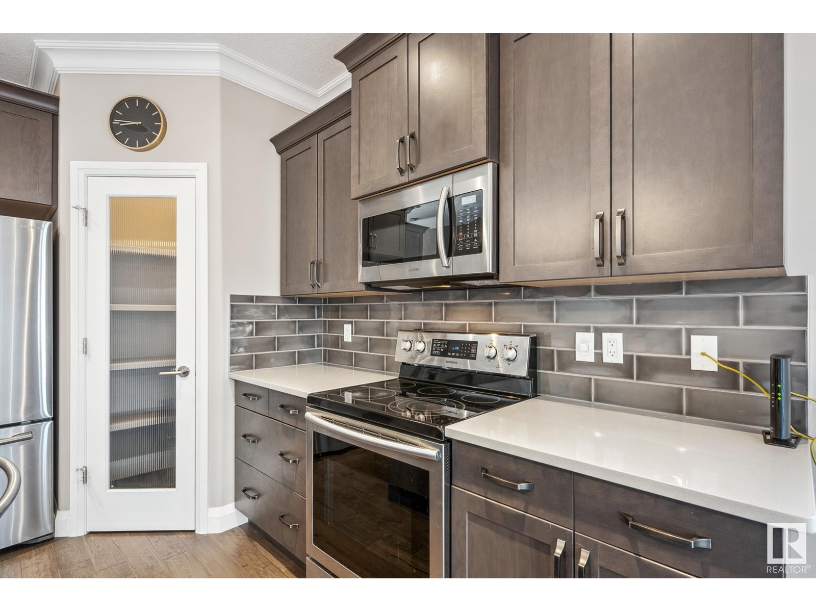 Property at 628 ORTONA WY NW image 3