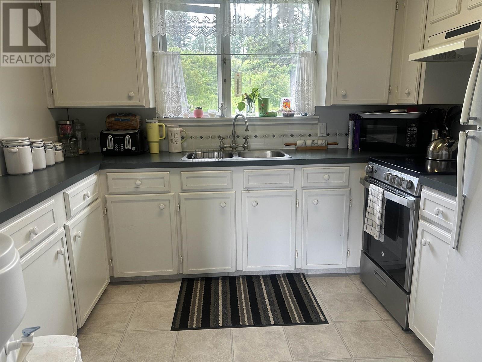 3594 Gunn Road, Lac La Hache, British Columbia  V0R 1T1 - Photo 8 - R2976940