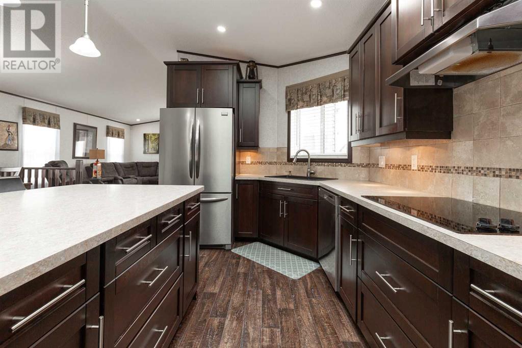 3020 Applewood Road, Coaldale, Alberta  T1M 0C6 - Photo 10 - A2194613