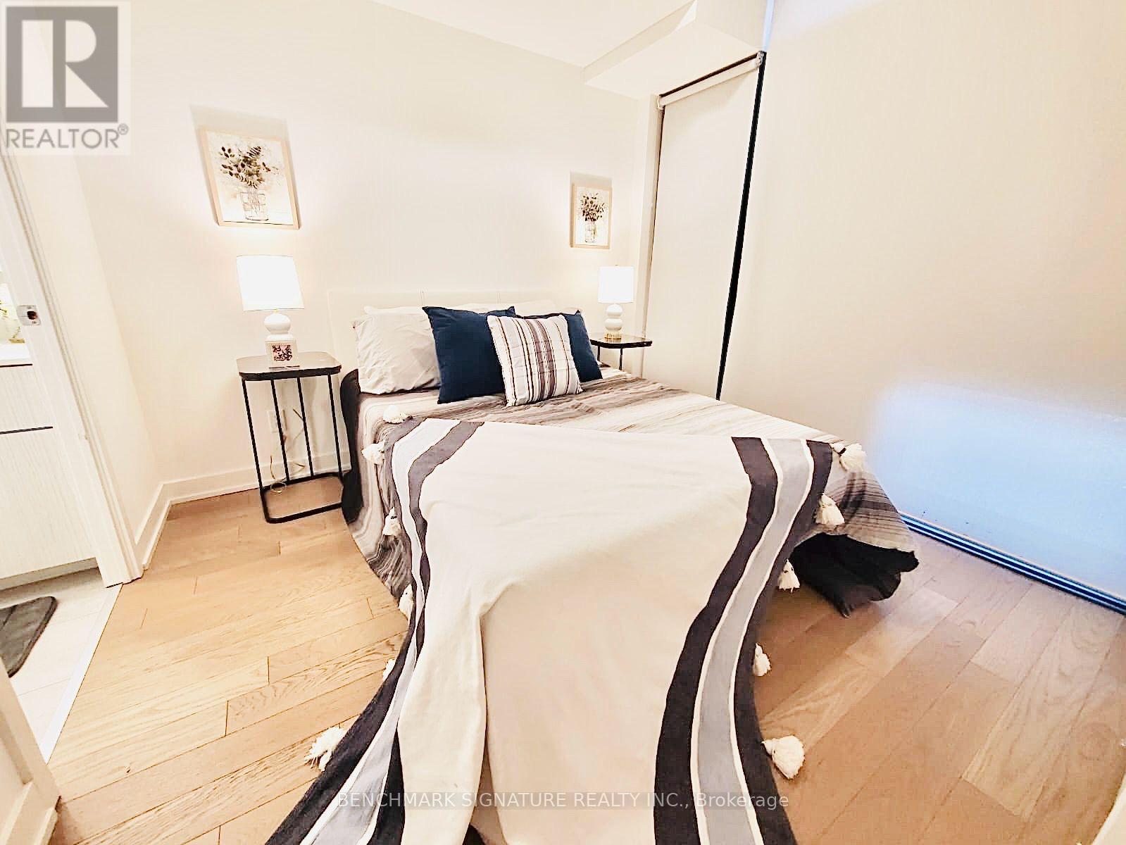 1703 - 25 Richmond Street E, Toronto, Ontario  M5C 0A6 - Photo 9 - C12015772