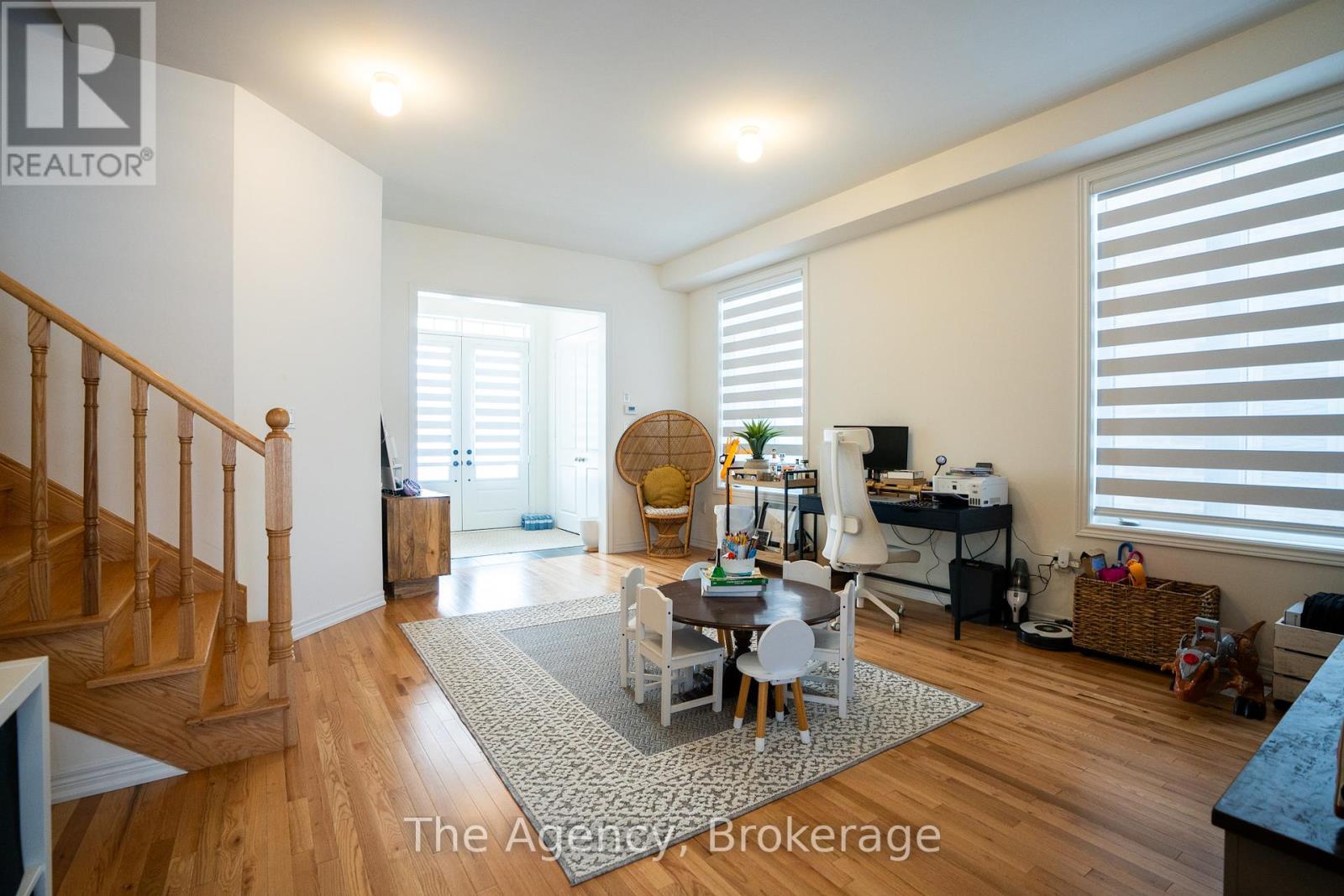 Property at 671 ANIHINAABE DRIVE image 4