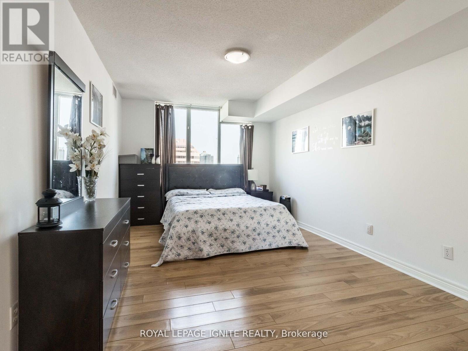 1711 - 156 Enfield Place, Mississauga, Ontario  L5B 4L8 - Photo 13 - W12017526