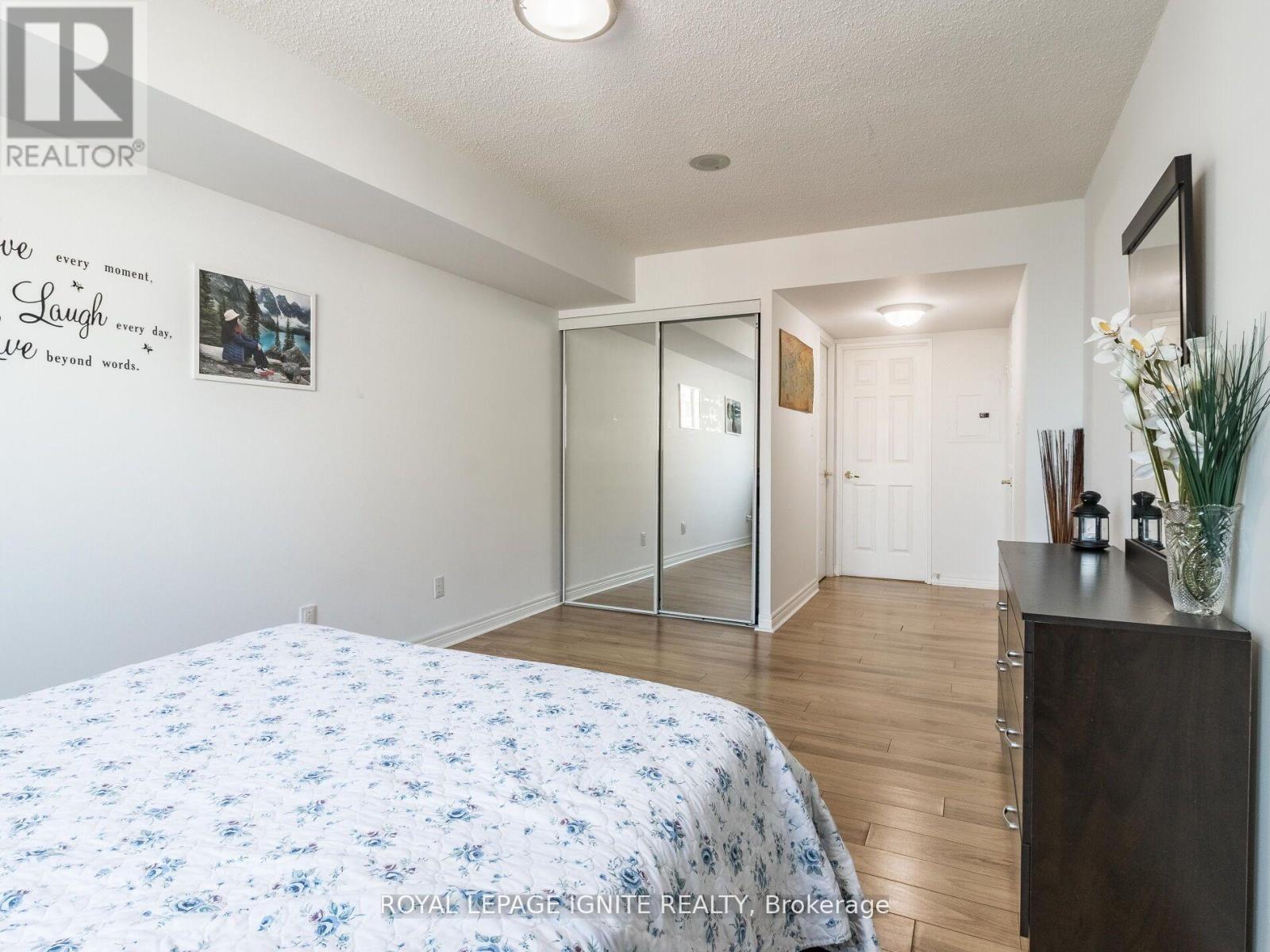 1711 - 156 Enfield Place, Mississauga, Ontario  L5B 4L8 - Photo 14 - W12017526