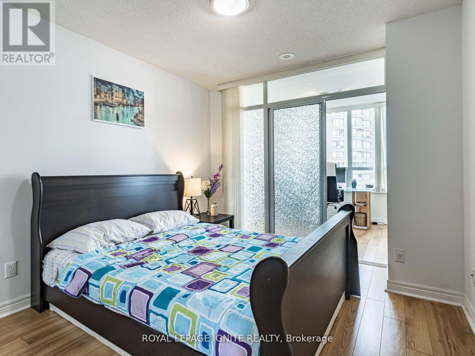 1711 - 156 Enfield Place, Mississauga, Ontario  L5B 4L8 - Photo 15 - W12017526