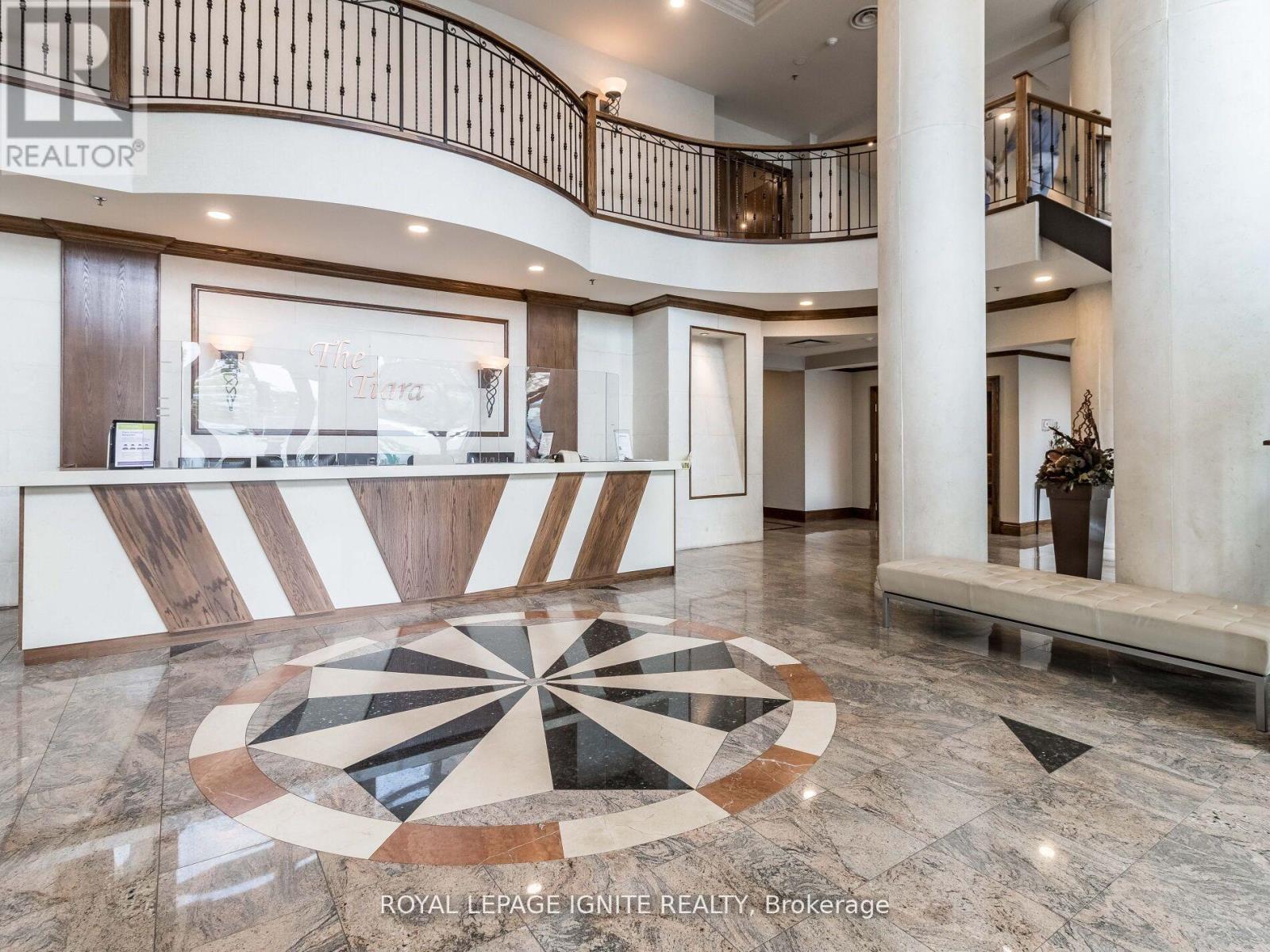 1711 - 156 Enfield Place, Mississauga, Ontario  L5B 4L8 - Photo 2 - W12017526