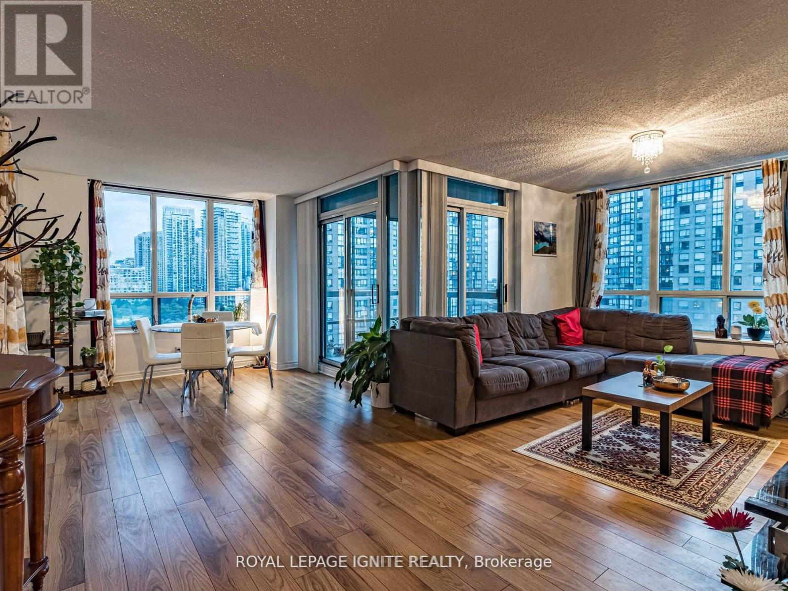 1711 - 156 Enfield Place, Mississauga, Ontario  L5B 4L8 - Photo 8 - W12017526