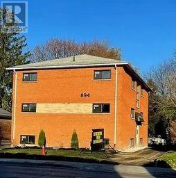 Photo 3 of 23 for 894 Adelaide Street N