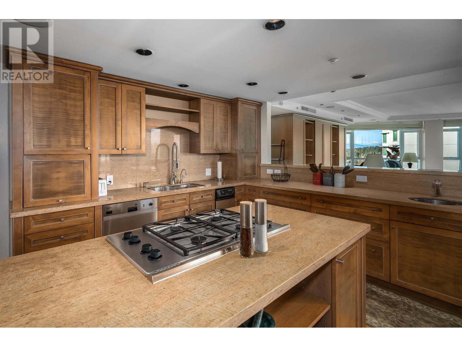 Ph13 1717 Bayshore Drive, Vancouver, British Columbia  V6G 3H3 - Photo 18 - R2977472