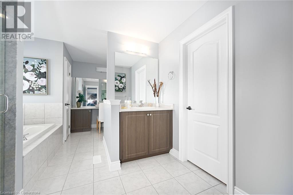 300 Crafter Crescent Crescent, Hamilton, Ontario  L8J 0J2 - Photo 32 - 40706141