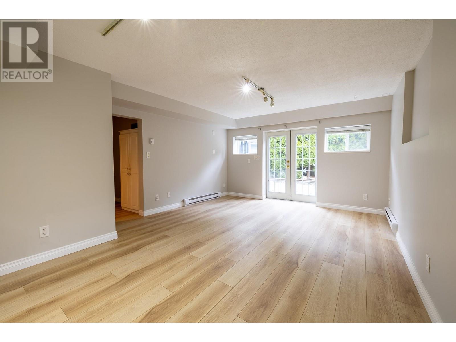 1140 Yarmouth Street, Port Coquitlam, British Columbia  V3C 5V9 - Photo 12 - R2977466