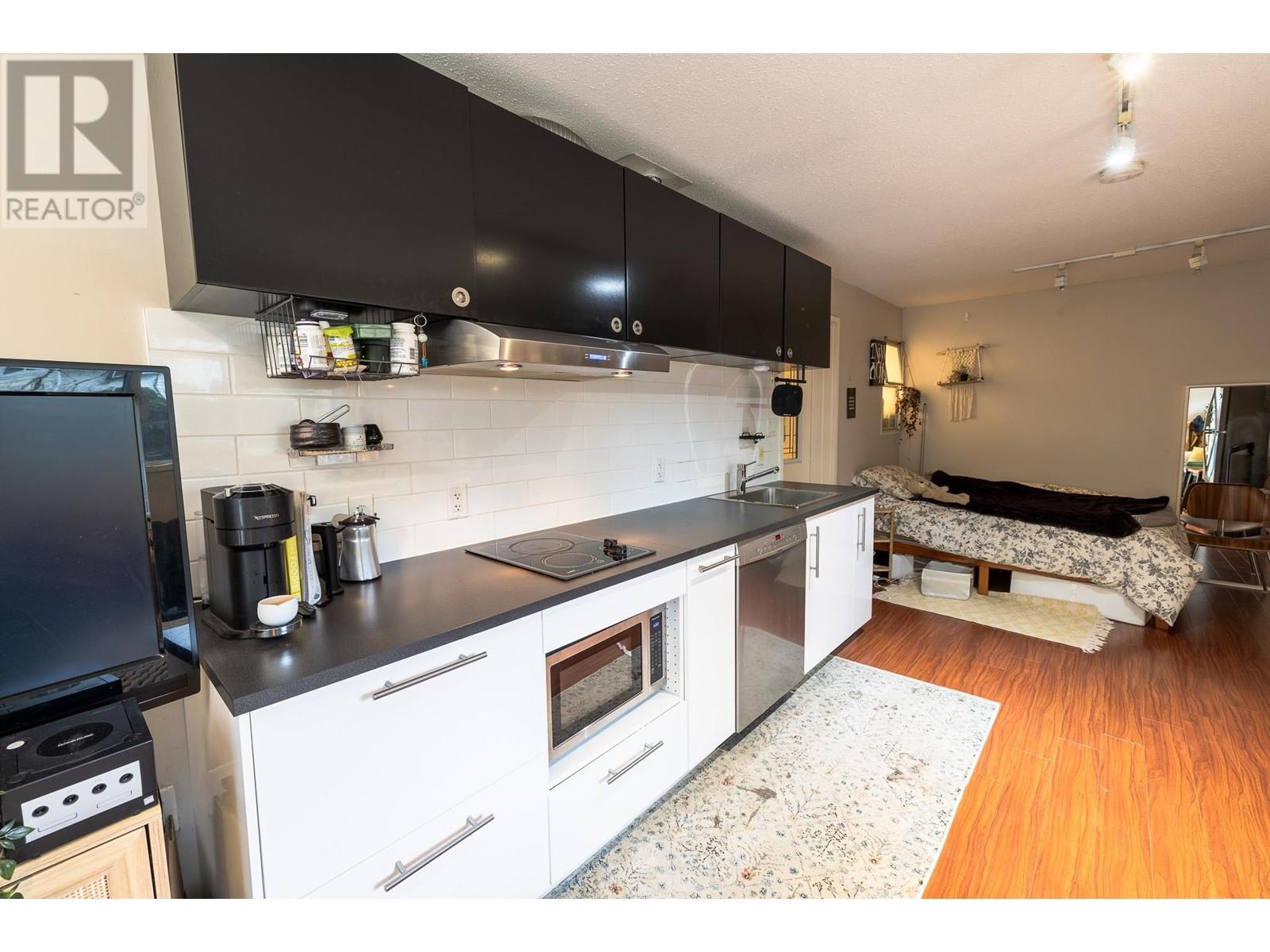1140 Yarmouth Street, Port Coquitlam, British Columbia  V3C 5V9 - Photo 18 - R2977466