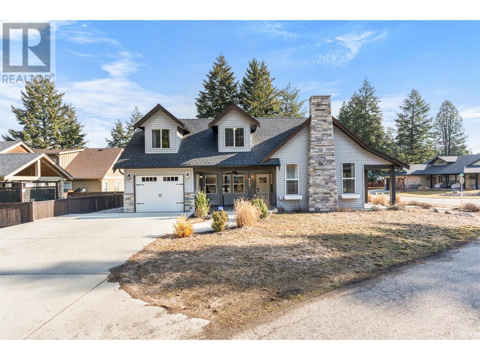 Property at 427 Hummingbird Avenue image 3