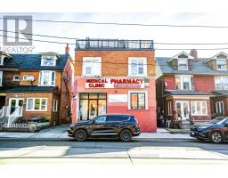 567 BATHURST STREET, Toronto, Ontario