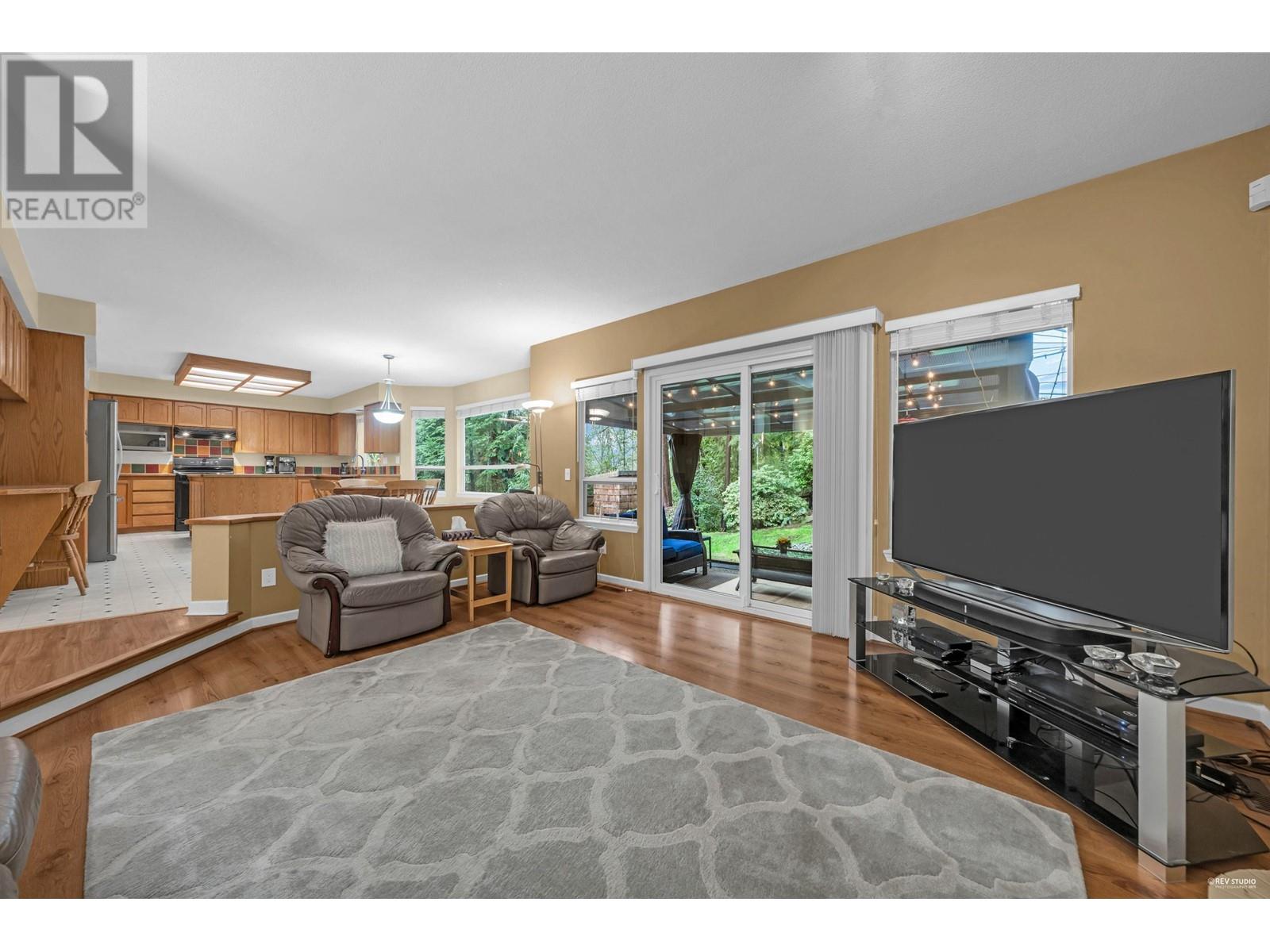 2914 Valleyvista Drive, Coquitlam, British Columbia  V3E 2P3 - Photo 15 - R2977473