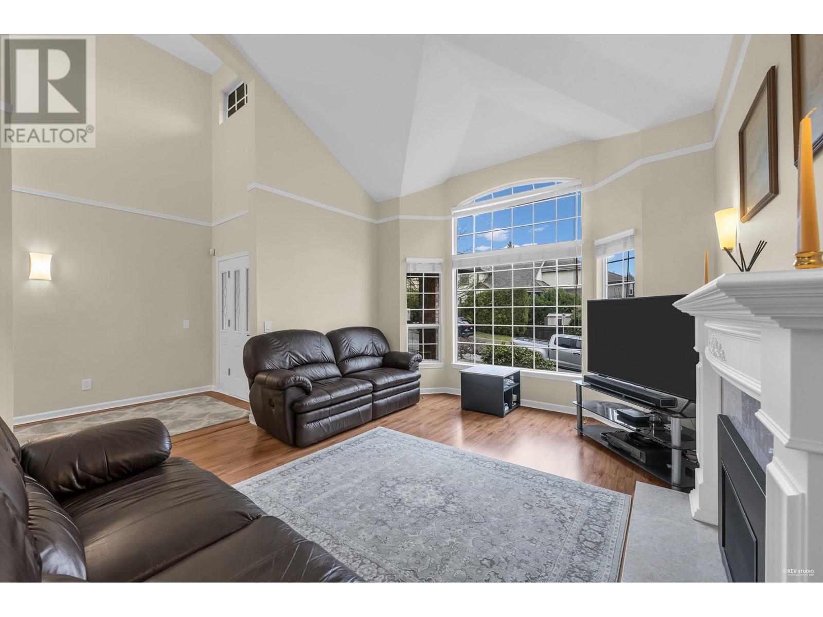 2914 Valleyvista Drive, Coquitlam, British Columbia  V3E 2P3 - Photo 4 - R2977473