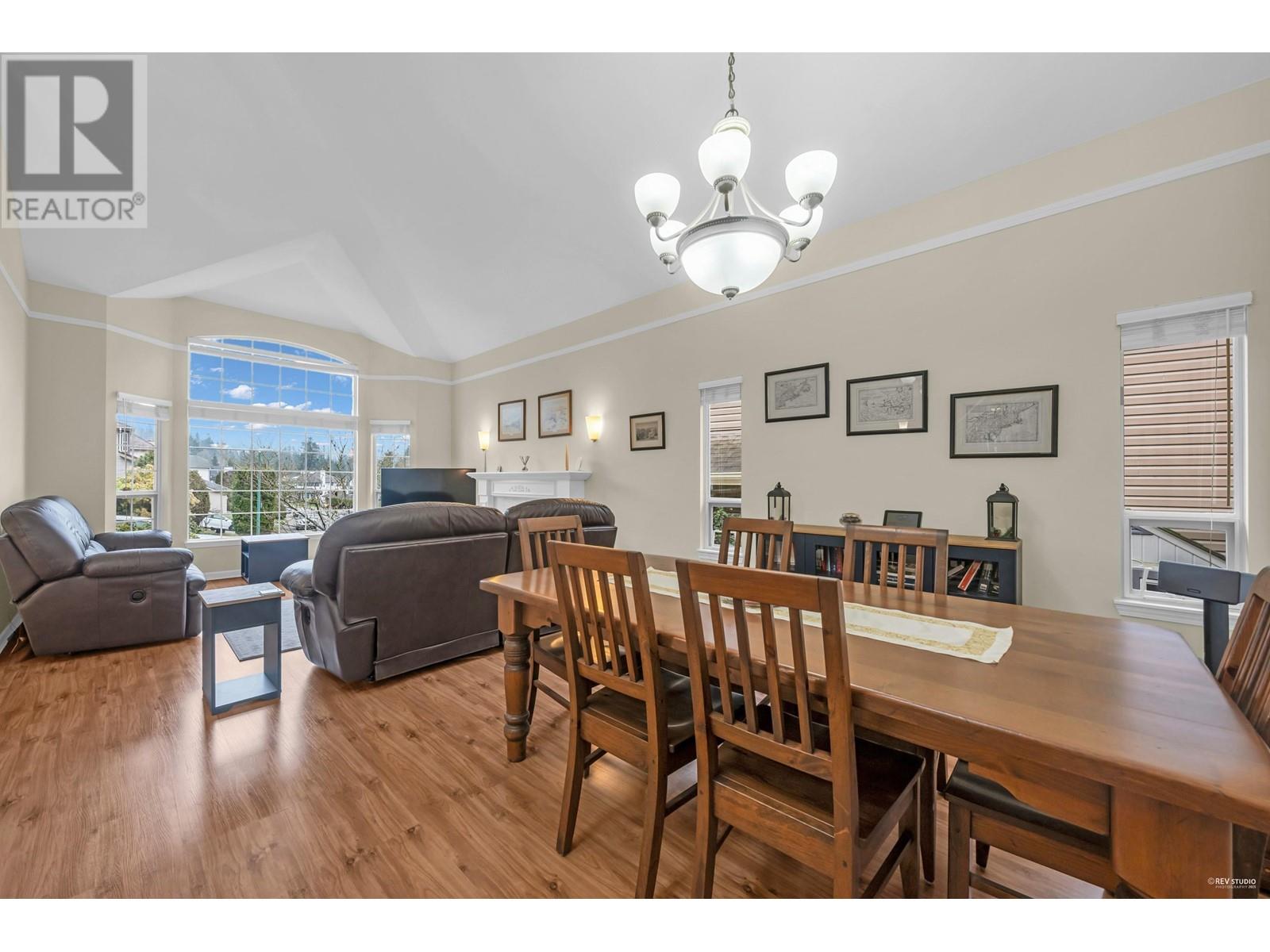 2914 Valleyvista Drive, Coquitlam, British Columbia  V3E 2P3 - Photo 6 - R2977473
