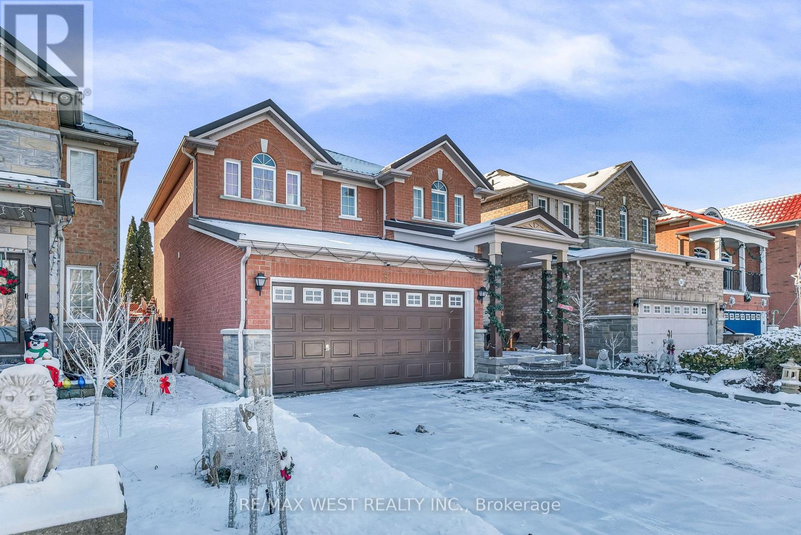 Property at 8 LAMPMAN DRIVE image 2