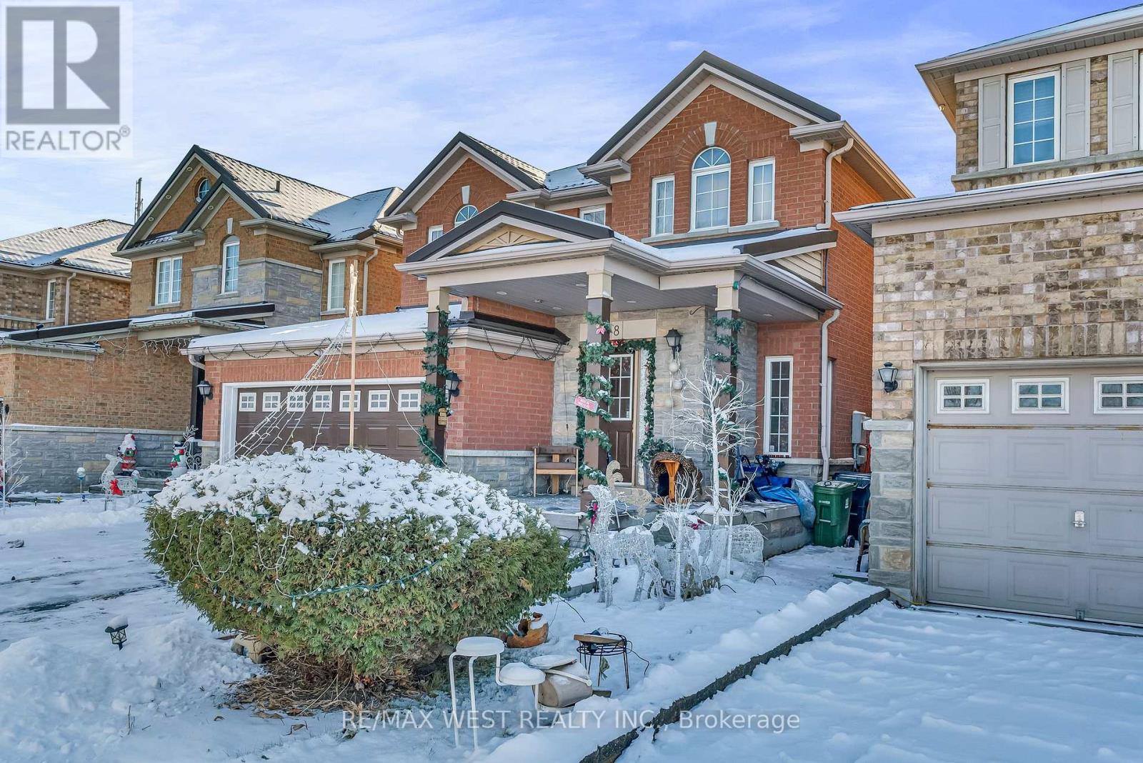 Property at 8 LAMPMAN DRIVE image 3
