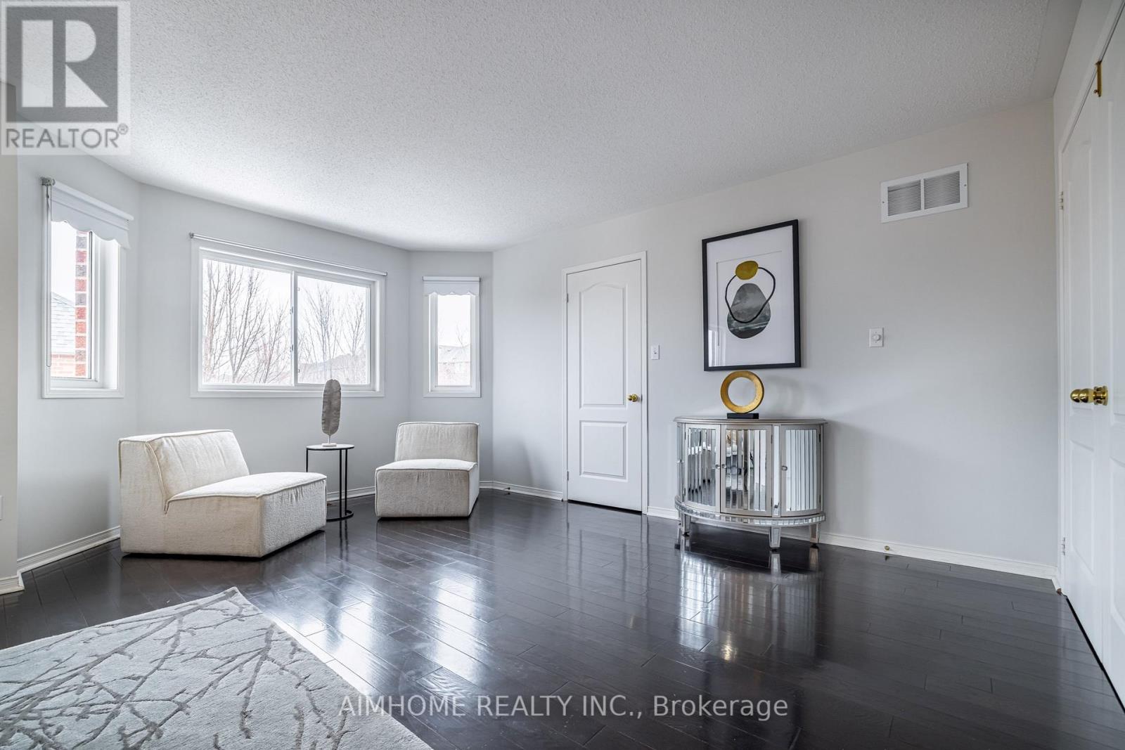 47 Golden Meadow Drive, Markham, Ontario  L6E 1E4 - Photo 15 - N12017573